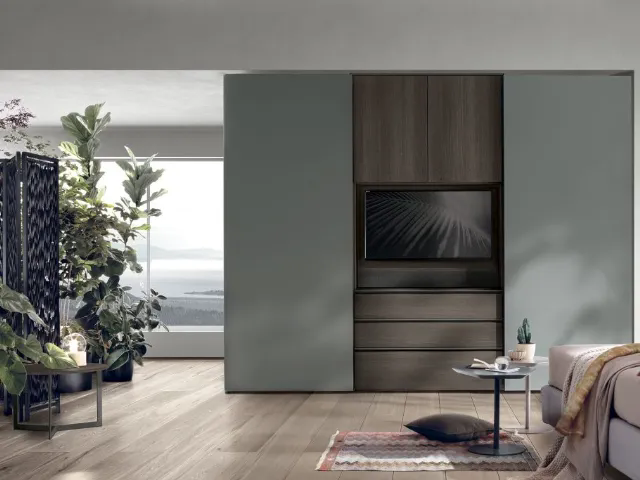 Armadio con anta scorrevole Gola in laccato basalto di Tomasella