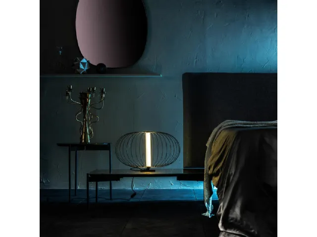 Lampada da tavolo Mizar in acciaio verniciato di Stones