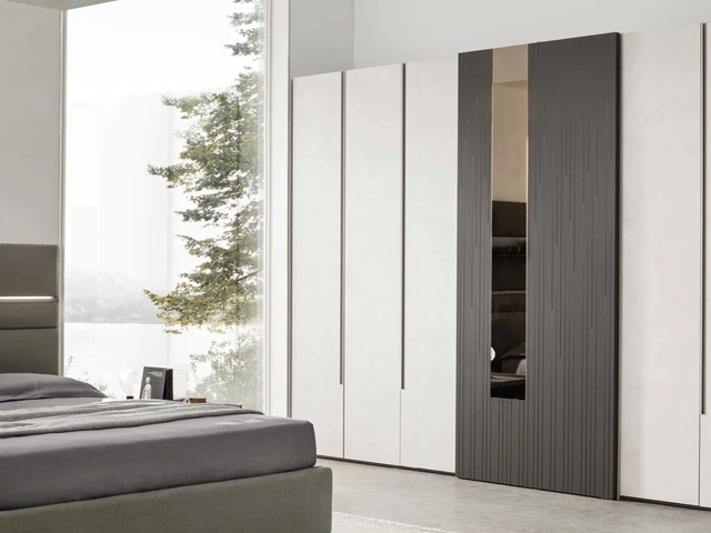 Armadio con anta scorrevole Sistema Secret di Maronese