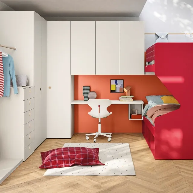 Cameretta a soppalco con scrivania Kids space 18 in melaminico di Nidi