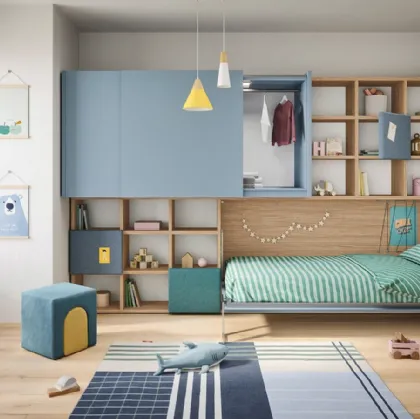 Cameretta in legno e laccato denim con letto a ribalta Kids space 29 di Nidi