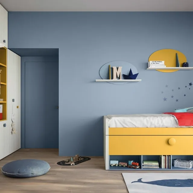 Cameretta su misura con armadio a muro e pensili a parete Kids space 08 di Nidi