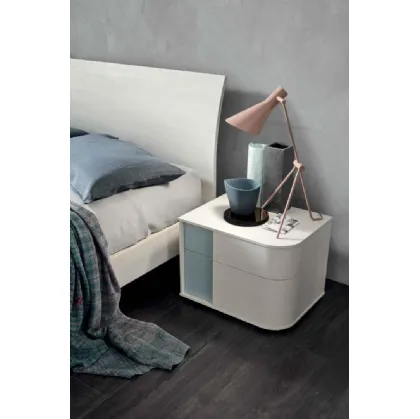 Comodino Bold in Olmo Artico laccato Nuvola di Maronese Acf