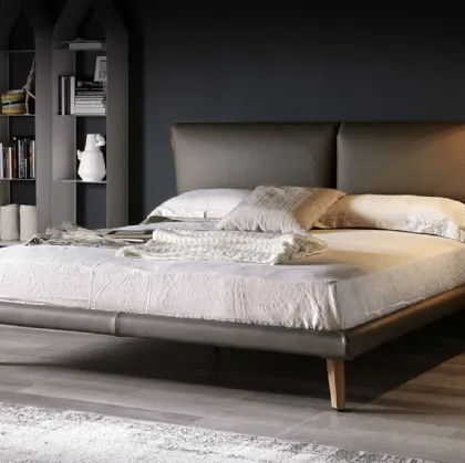 Letto imbottito con testiera Adam di Cattelan Italia