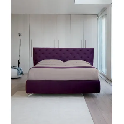 Letto in tessuto Duke con tetsiera in lavorazione capitonnè  e box contenitore di Bontempi Letti Design