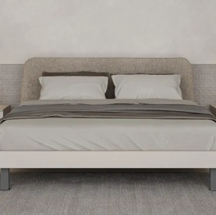 Letto in laccato opaco con testiera in tessuto Pouf di Giessegi