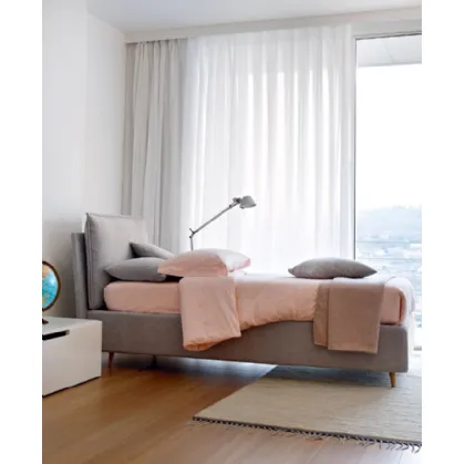 Letto singolo Ambra in tessuto con testiera di Bontempi Letti Design