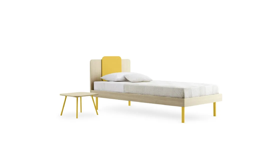 Letto singolo Quadro con testiera alla quale è stato applicato un quadrato di Nidi