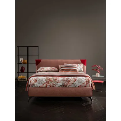Letto con testiera in tessuto imbottito Soul Licony di Altrenotti
