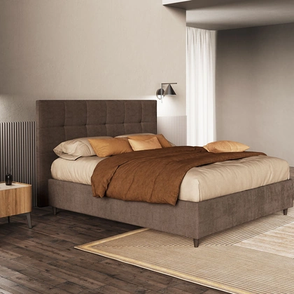 Letto con testiera trapuntata Wall di Novaluna