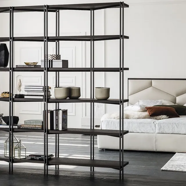 Libreria divisoria in metallo con ripiani in legno Hudson di Cattelan Italia