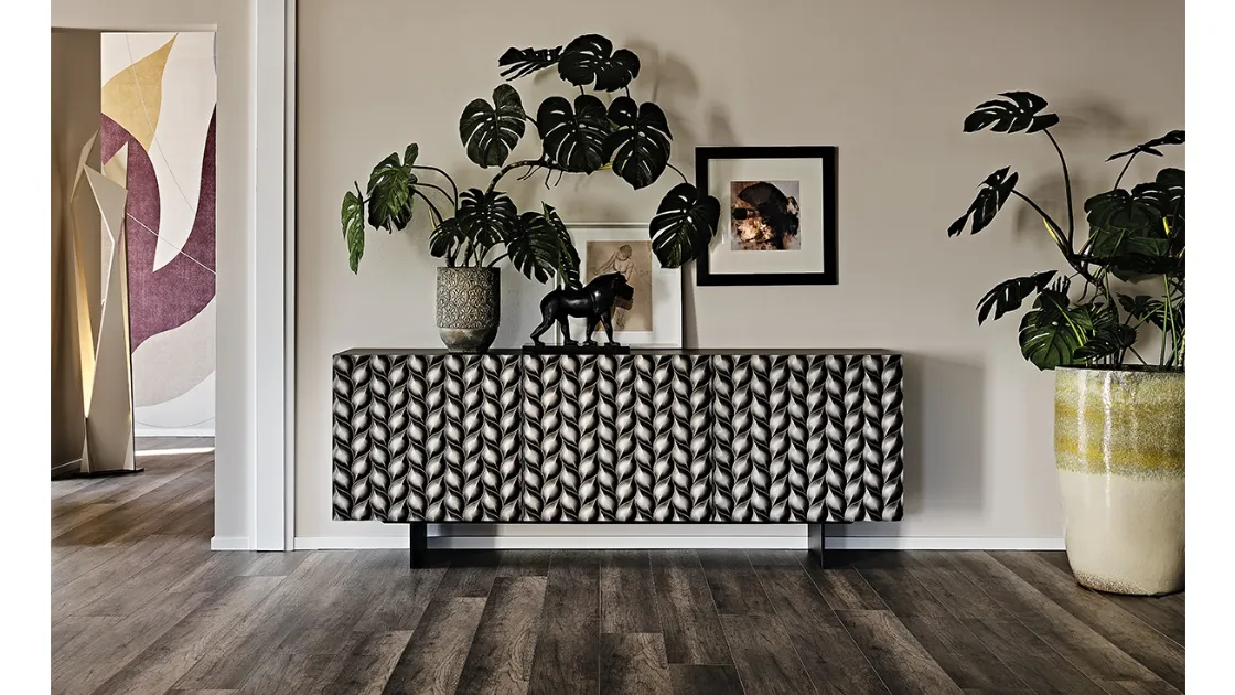 Madia in legno laccato con piedini in acciaio Lavander di Cattelan Italia