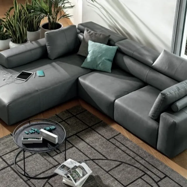 Divano relax in pelle con penisola Dado di Calligaris
