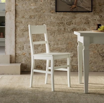 Sedia Flora in legno massello laccato di Arredo3