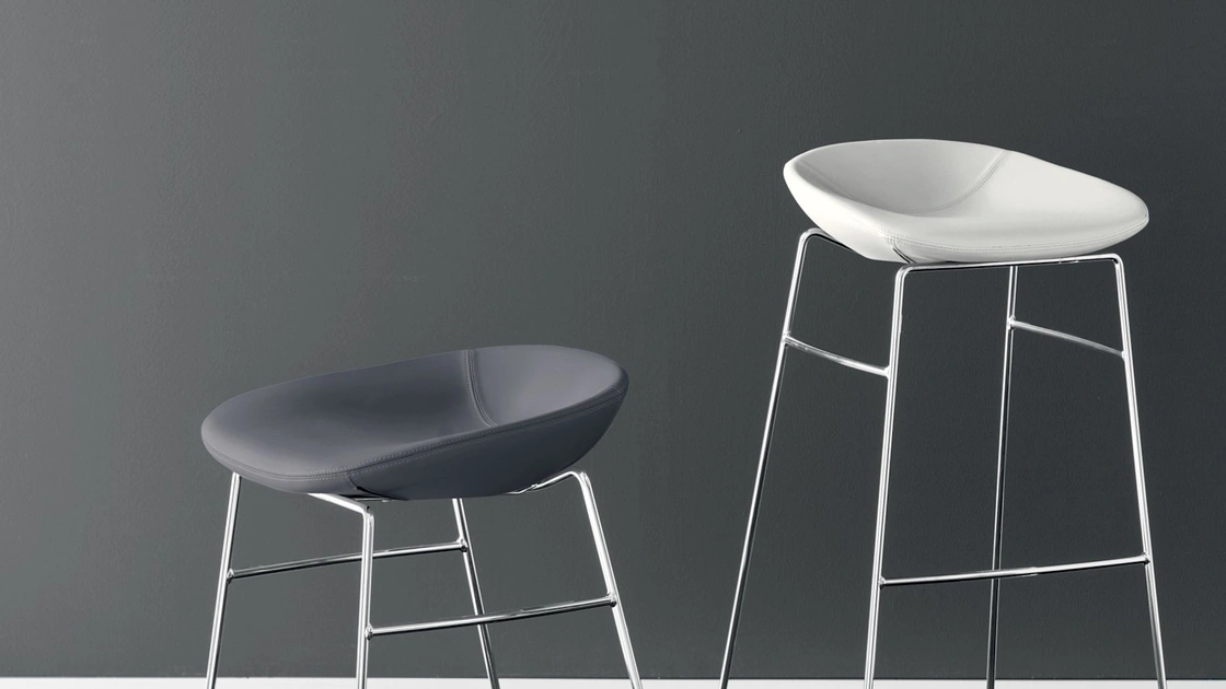 Sgabello Palm in pelle di Calligaris