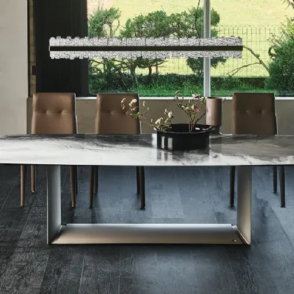 Tavolo con base in acciaio e piano in cristallo con stampa Dragon Crystalart di Cattelan Italia