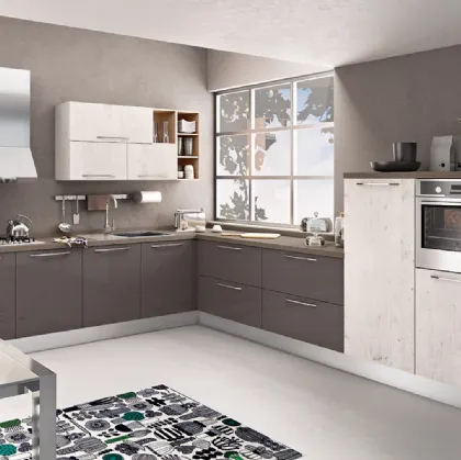 Cucina Moderna Kyra in Abete Nordico Bianco e Laccato Lucido di Creo