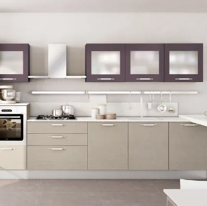 Cucina Moderna Kyra finitura laccato Kaschmir e Melanzana di Creo