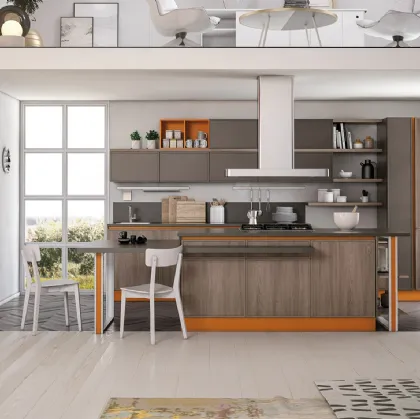 Cucina Moderna con isola Rewind finitura Frassino Creta e laccato opaco Cuoio di Creo