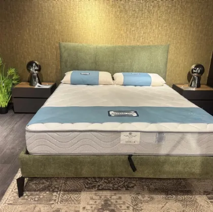 Eleganza essenziale, comfort su misura: scopri il letto Harlem.