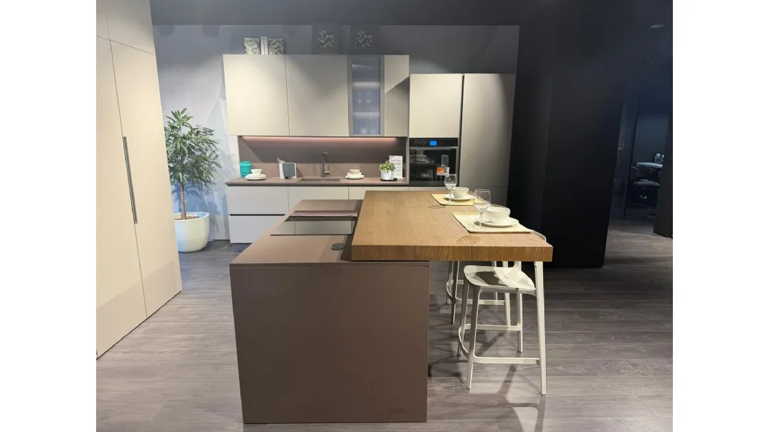 Scopri una nuova idea di cucina dove design e funzionalità si incontrano: la Immagina Neck Matheria di Lube