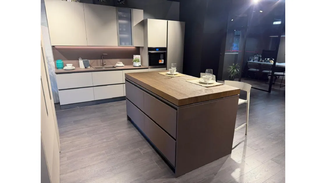 Scopri una nuova idea di cucina dove design e funzionalità si incontrano: la Immagina Neck Matheria di Lube