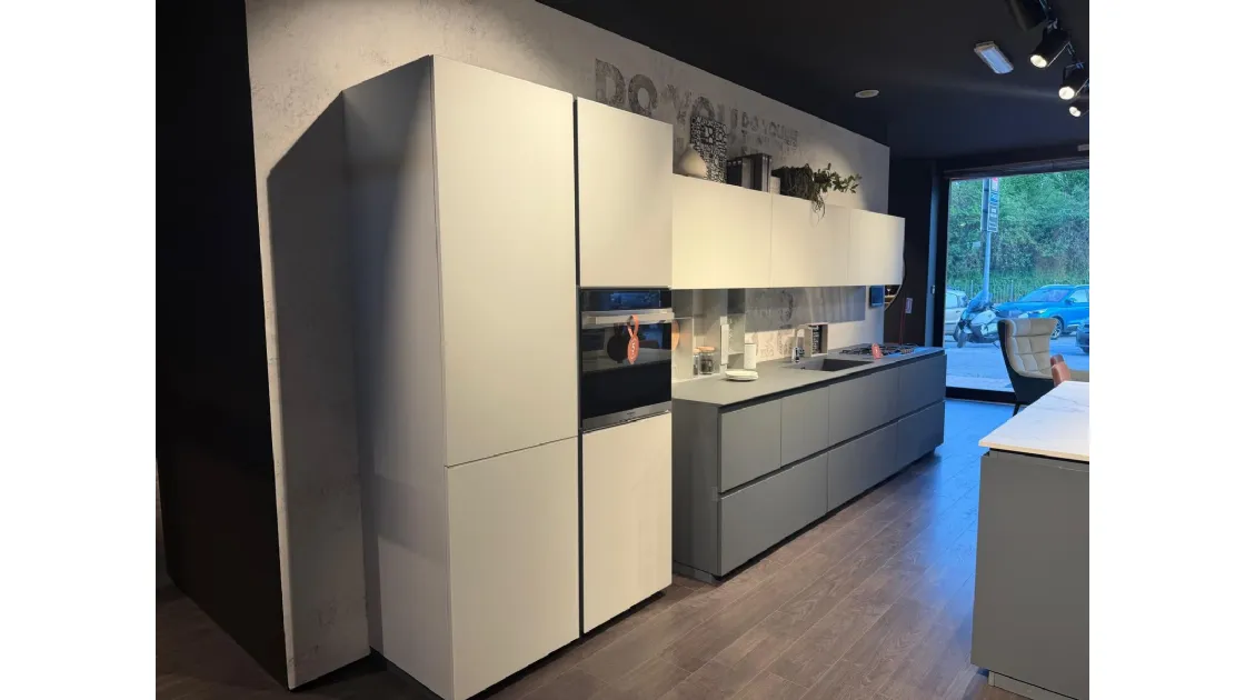 Oltre Lux Fenix con Isola, design elegante in pronta consegna