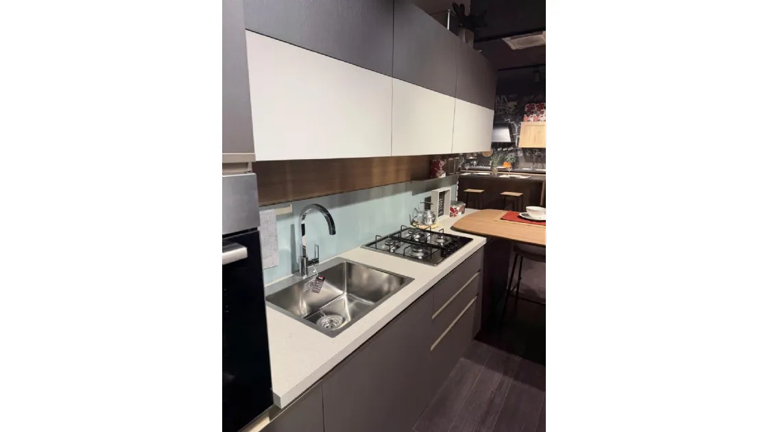 LA CUCINA MODERNA CHE ASPETTAVI AD UN PREZZO OUTLET 