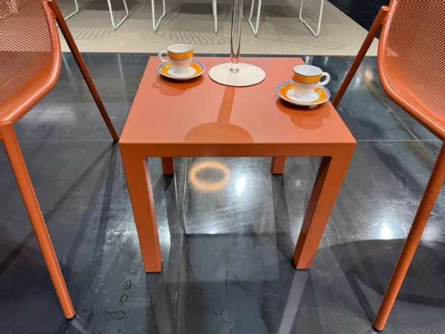 Tavolino Round – Eleganza essenziale per l’outdoor