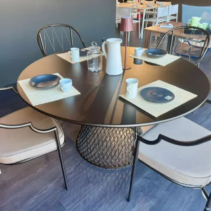 Tavolo Heaven – Design leggero, eleganza senza tempo