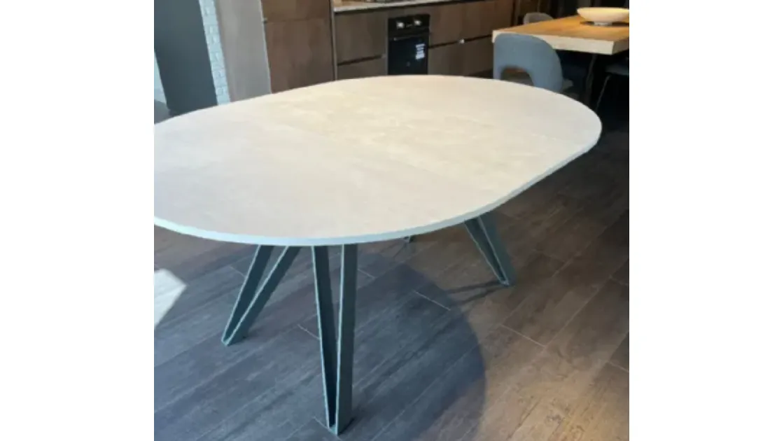Prezzo Outlet Tavolo modello Jet di Zamagna in pronta consegna