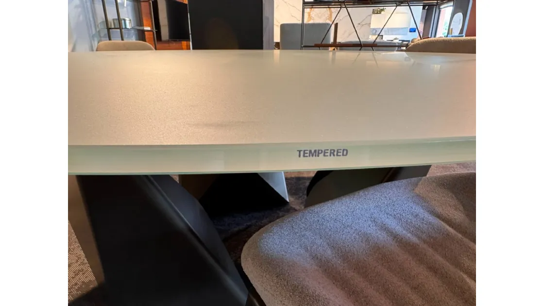 Tavolo Kaleido in pronta consegna 