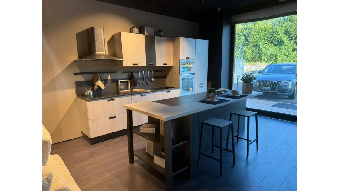 Cucina Kyra Outlet con Elettrodomestici Whirlpool e Top Dekton Kelya - Offerta Imperdibile!