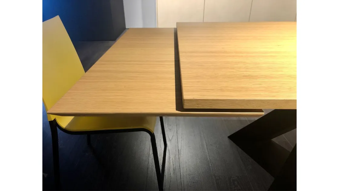 Tavolo allungabile con piano rettangolare in legno