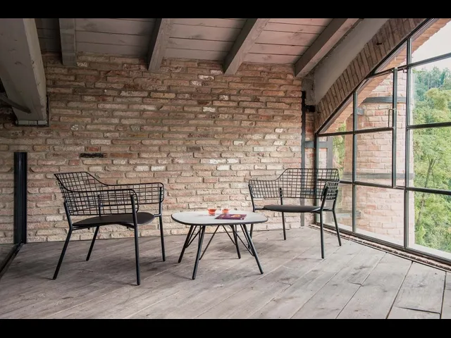Poltroncina Lyze in alluminio e acciaio di Emu