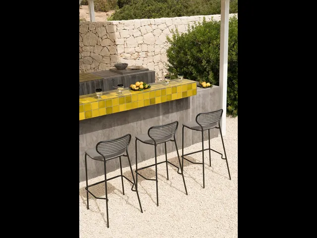 Sgabello Apero in acciaio di Emu